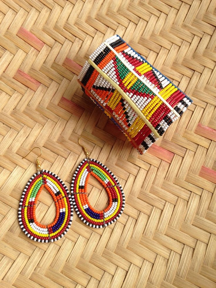 Traditional Masai Bracelet with Matching Earrings